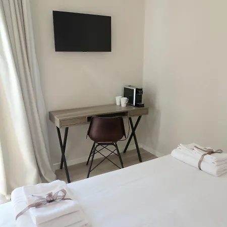 Gatto Bianco Le Terrazze 게스트하우스 3*